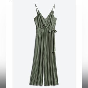 Kaileigh Rica Knit Crop Jumpsuit size M EUC